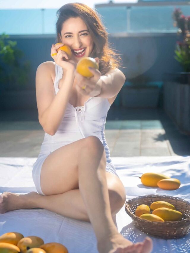 Pragya Jaiswal shares her love for mangoes and French toast recipe!