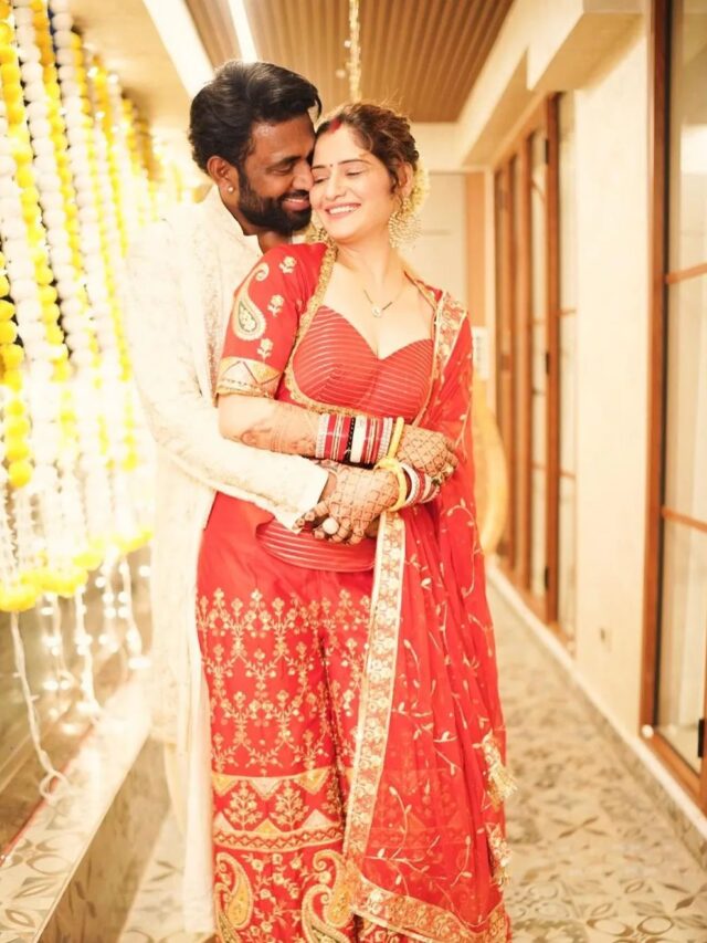 Newlyweds Arti Singh and Dipak Chauhan looking so adorable in these latest pics