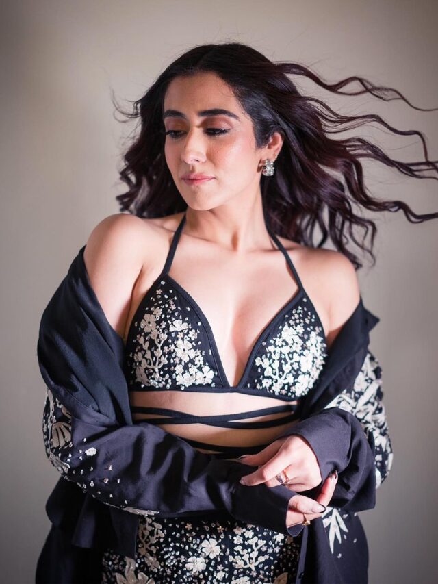 Jonita Gandhi looks super sexy in a black outfit in these glam shots 🖤🔥