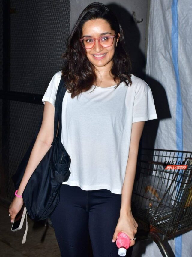 37yrs old Shraddha Kapoor Spotted post workout session in Juhu last night