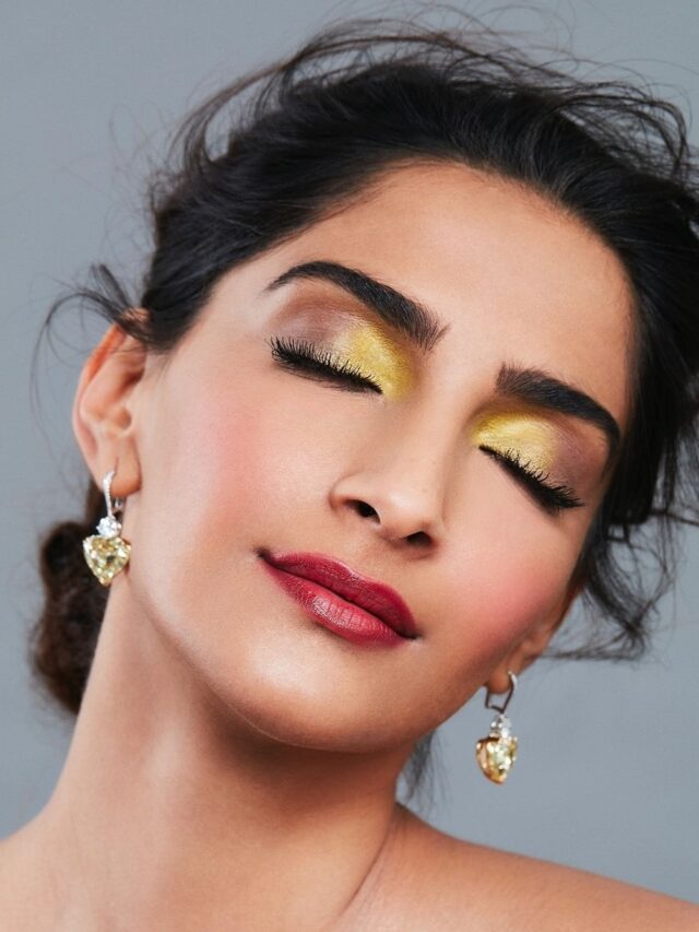 Mesmerising makeup Look of Sonam Kapoor getting viral