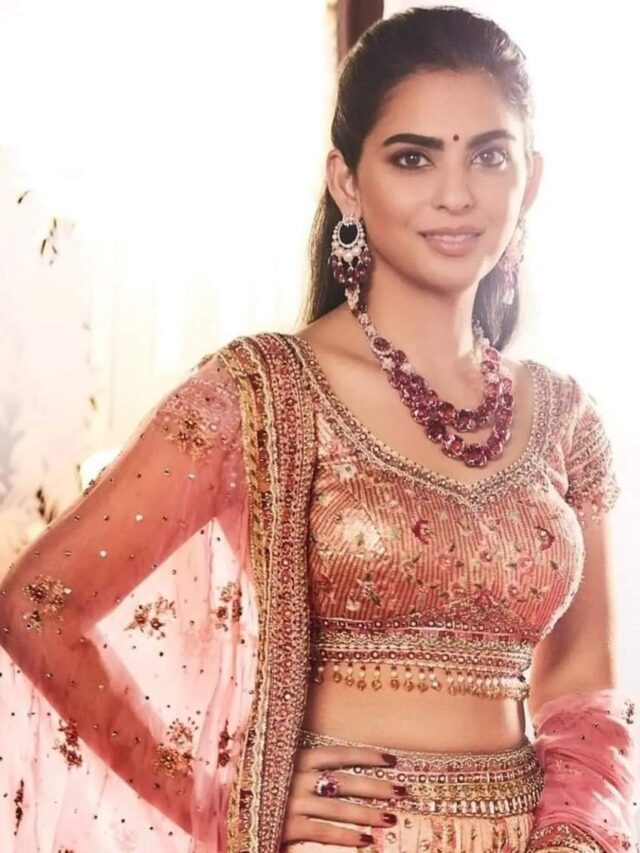 Isha Ambani Slaying with her stunning look at Anant Ambani and Radhika Merchant’s Mehendi night