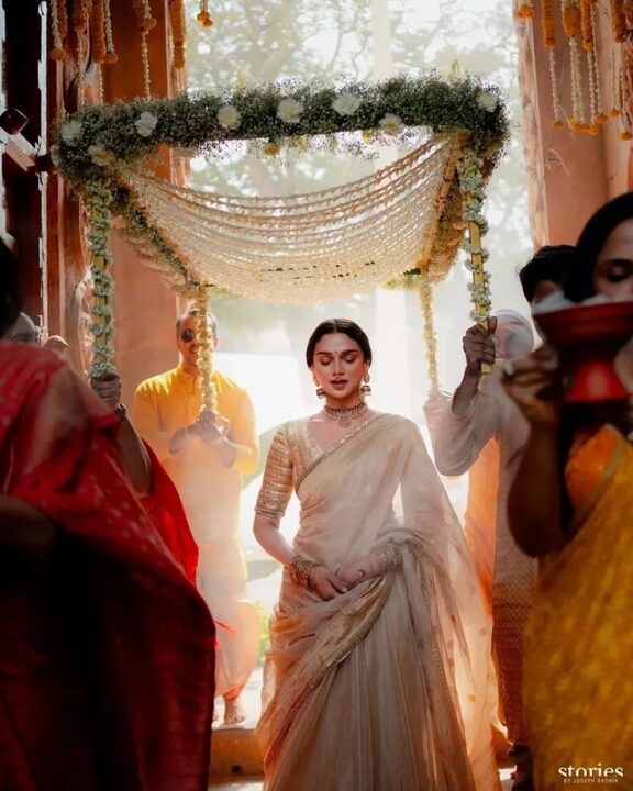 Aditi Rao Hydari Shared her wedding Snaps With Siddarth