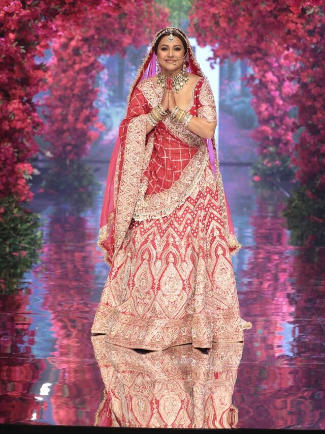 Breast Cancer Patient Hina Khan Slays While Doing Ramp Walk In Beautiful Lehenga.