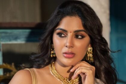 Samyuktha Shared Glamorous Pics In Saree as she celebrates the festival of Onam.