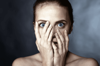 Know The Reason Behind Phobia Of Darkness And Crowd