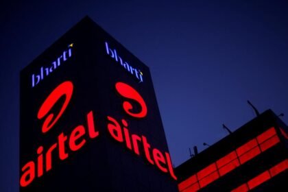 airtel-growth-plan-rs-3-3-lakh-crore-investment-next-growth-engines-financial-services-data-center-cloud