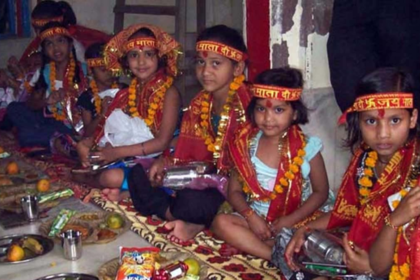 Ashtami और Navami चैत्र नवरात्रि 2025 में कन्या पूजन कब करें