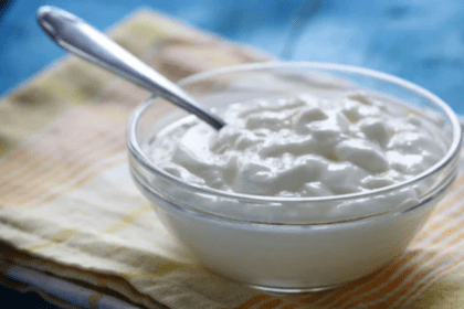 क्या सच में दही खाना सभी के लिए फायदेमंद है