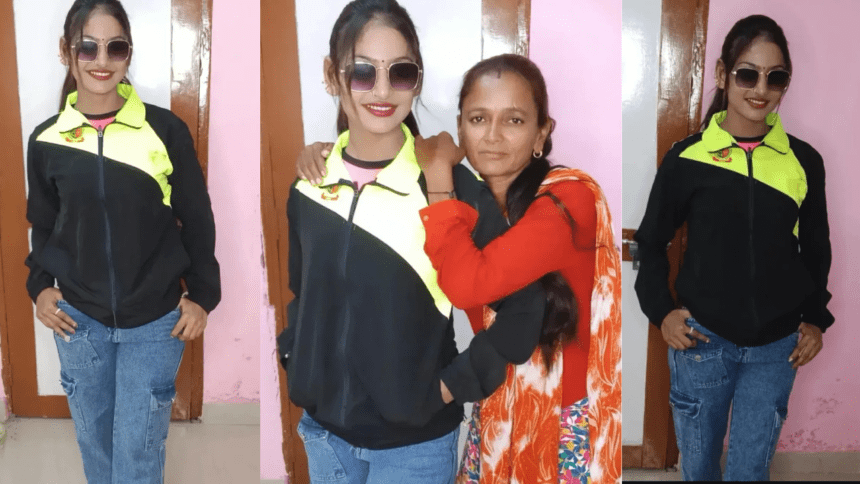 मोनालिसा का वायरल वेस्टर्न लुक