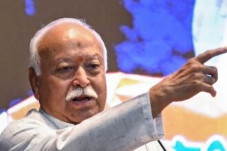 मोहन् भागवत का बड़ा बयान: 75 की उम्र के बाद नेताओं को लेना चाहिए संन्यास
