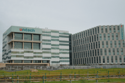 Unitech Ltd. शेयर अपडेट: ₹7.1 पर गिरावट, लगातार नुकसान और वित्तीय चुनौतियाँ