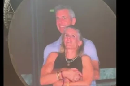 Coldplay Kiss‑Cam स्कैंडल: CEO caught cheating amid viral drama