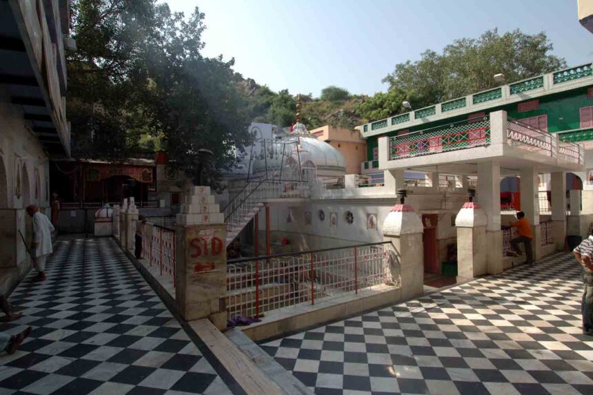 सोहना का प्राचीन शिव मंदिर | शिव कुंड की रहस्यमयी गरम जल धारा और धार्मिक महत्व