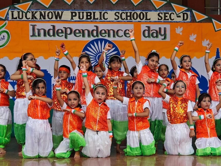 स्कूल-कॉलेजों में स्वतंत्रता दिवस मनाने के प्रभावी तरीके