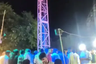 गुजरात मेले में झूले का गिरना: 50 फीट की ऊंचाई से दुर्घटना, 4 घायल