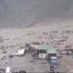 उत्तराखंड क्लाउडबर्स्ट: 4 मौतें, 8‑11 सैनिक लापता, 130 से अधिक लोगों को बचाया गया