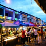 Street Food Viral Trends 2025 – लोकल मार्केट और Instagram Popularity