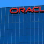 Oracle ने AI विस्तार के लिए कर्मचारियों की छंटनी की: क्या है इसके पीछे की वजह?