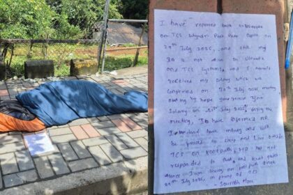 TCS कर्मचारी की फुटपाथ पर नींद: वेतन विवाद की चौंकाने वाली कहानी