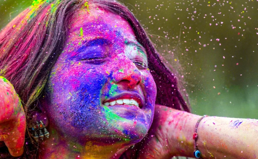 Holi 2025: नए ट्रेंड्स और सुरक्षा टिप्स