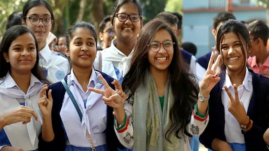 CBSE और राज्य बोर्ड रिजल्ट 2025 – टॉपर्स और विश्लेषण (Latest Update)