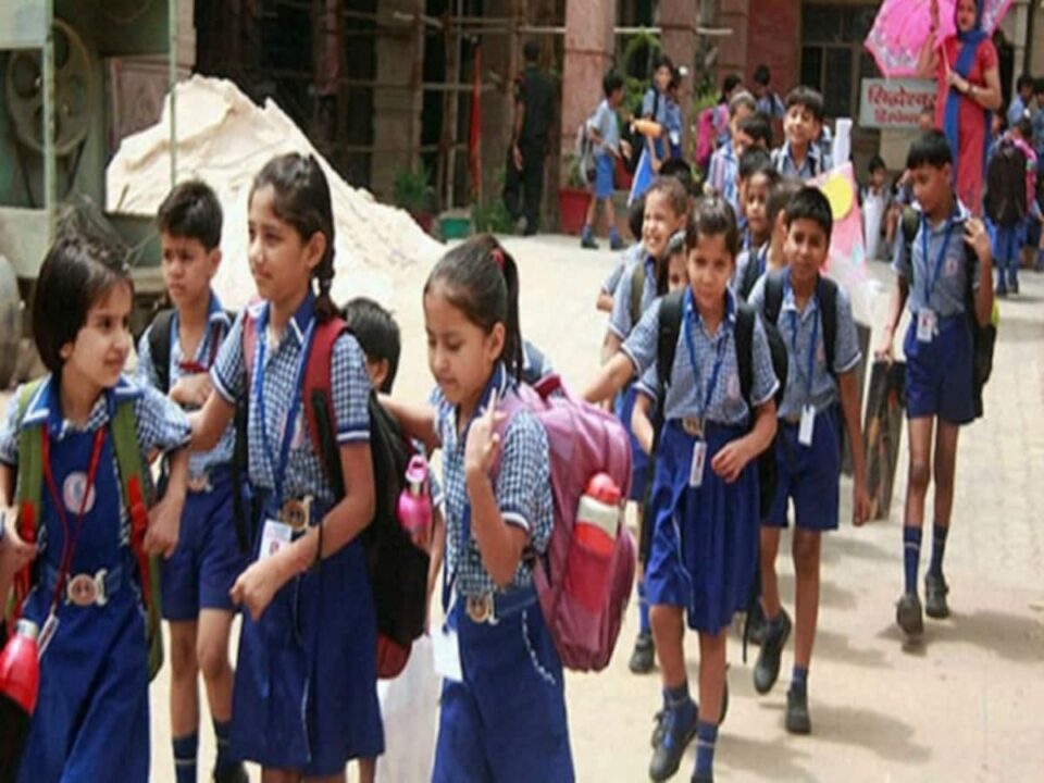 सरकारी और निजी संस्थानों में जन्माष्टमी की छुट्टियों की लिस्ट 2025