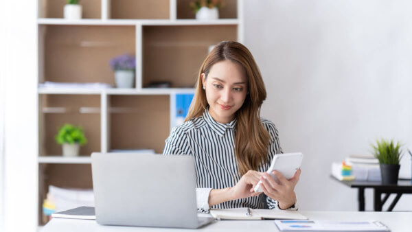 Digital Nomads & Money – ट्रैवल करते हुए फाइनेंस मैनेज करने के तरीके (2026)