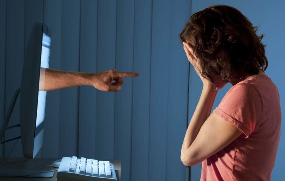 सोशल मीडिया के सकारात्मक प्रभाव