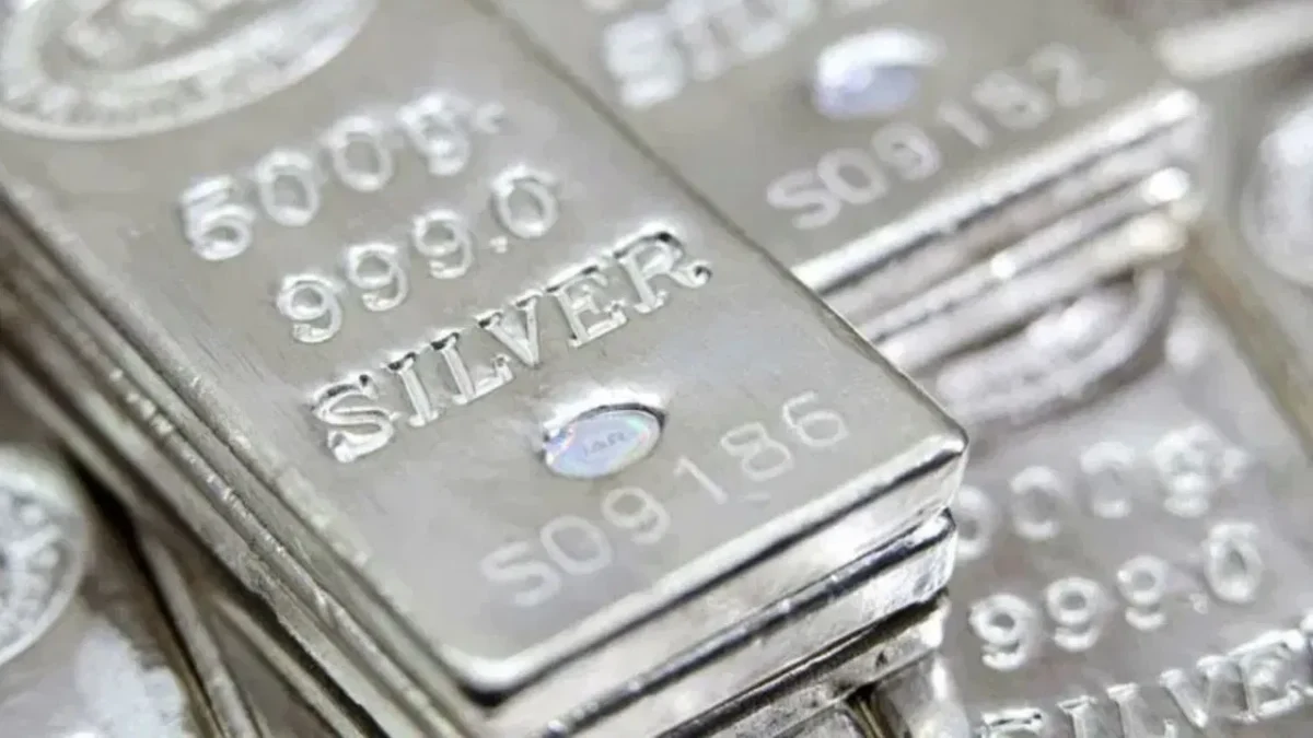 Silver Price Crash 29 Dec 2025: रिकॉर्ड के बाद मात्र 1 घंटे में ₹21,000 की गिरावट