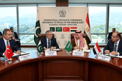 Iran War: पाकिस्तान बना शांति का केंद्र, Saudi-Turkey-Egypt के टॉप डिप्लोमैट्स की अहम बैठक