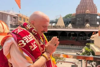 anupam-kher-mahakaleshwar-temple-ujjain-darshan-news