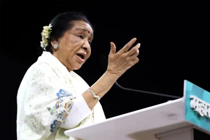 asha-bhosle-hospitalised-breach-candy-hospital-mumbai-full-update