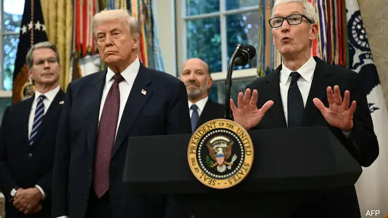 donald-trump-tim-cook-apple-ceo-truth-social-post-controversy-2026