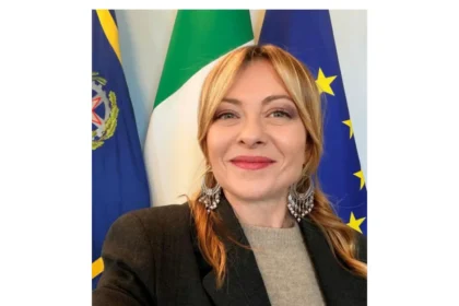 giorgia-meloni-jhumka-selfie-viral-indian-jewellery-global-fashion-hindi