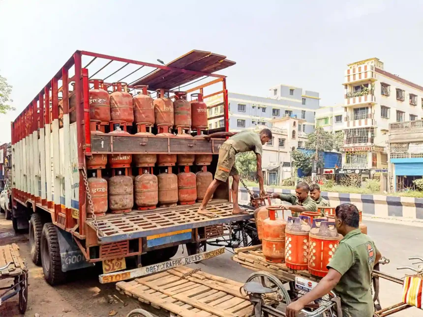 india-fuel-supply-update-lpg-cng-png-west-asia-crisis-no-panic-buying