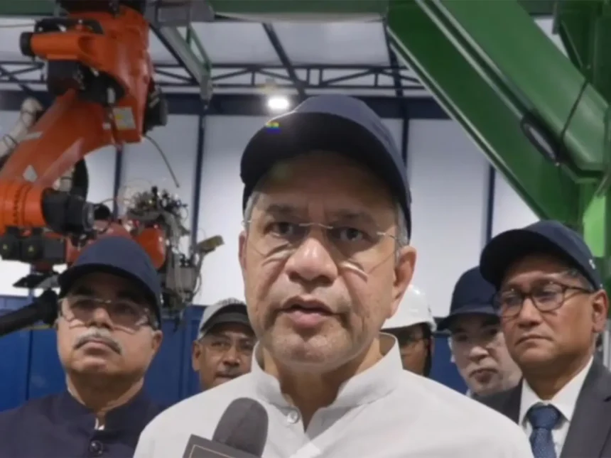 india-indigenous-bullet-train-b28-beml-aditya-plant-vaishnaw-vande-bharat-update-hindi