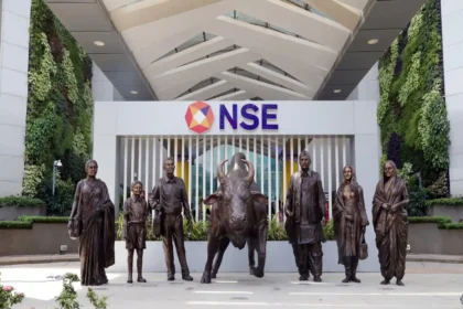 india-ipo-record-rs-1-8-lakh-crore-fy26-nse-report-mainboard-growth-sme-slowdown