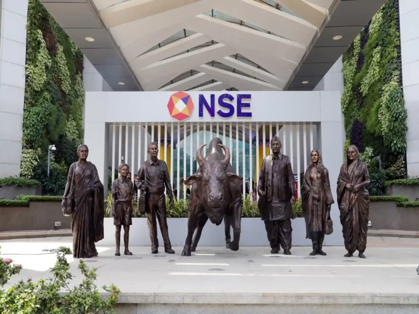 india-ipo-record-rs-1-8-lakh-crore-fy26-nse-report-mainboard-growth-sme-slowdown