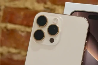 iphone-18-pro-camera-upgrade-variable-aperture-launch-hindi