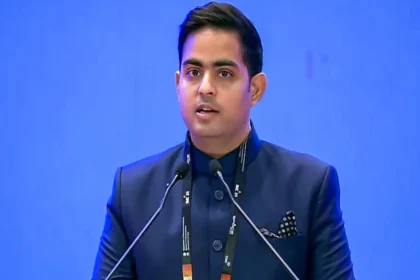 jio-ai-gateway-akash-ambani-5g-jiofiber-digital-india-ai-era-hindi