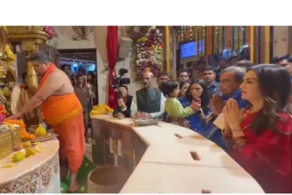 mukesh-ambani-birthday-siddhivinayak-temple-family-visit-2026-9732