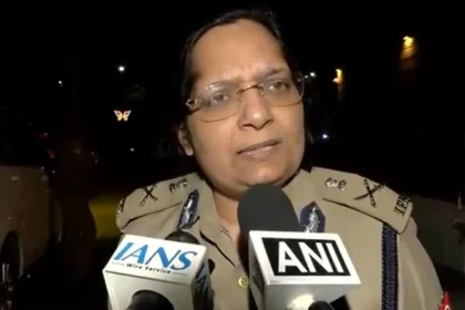 noida-worker-protest-violence-misinformation-police-statement-hindi