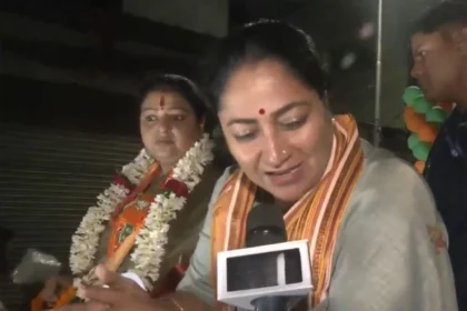 rekha-gupta-slams-mamata-banerjee-women-safety-west-bengal-election-2026-hindi