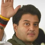 shivpuri-garment-skills-centre-adani-foundation-women-empowerment-scindia-hindi