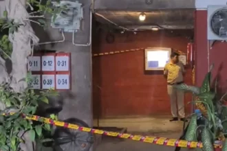 south-delhi-cr-park-father-son-murder-stabbing-money-dispute-update