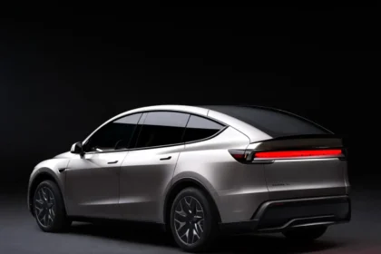 tesla-model-y-l-india-launch-price-6-seater-681km-range-family-suv