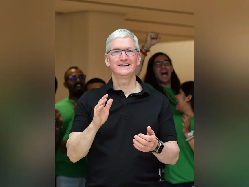 apple-ceo-tim-cook-retire-john-ternus-new-ceo