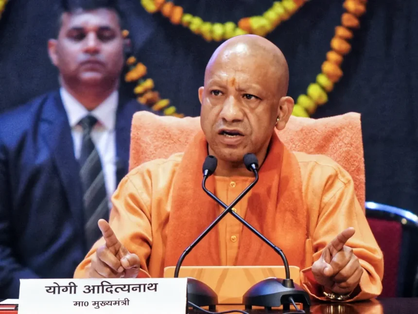up-ias-transfer-2026-40-officers-reshuffle-15-dm-changed-durga-shakti-nagpal-commissioner-up-news