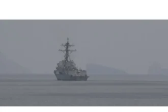 us-iran-tension-2026-us-navy-15-ships-middle-east-iran-blockade-analysis